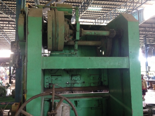 เครื่องพับเหล็กแผ่น หนา 6mm. ยาว 8 ฟุต อุปกรณ์พร้อมทำงาน เครื่องพับเหล็กแผ่น หนา 6mm. ยาว 8 ฟุต อุปกรณ์พร้อมทำงาน