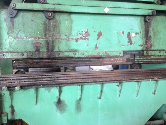 เครื่องพับเหล็กแผ่น หนา 6mm. ยาว 8 ฟุต อุปกรณ์พร้อมทำงาน เครื่องพับเหล็กแผ่น หนา 6mm. ยาว 8 ฟุต อุปกรณ์พร้อมทำงาน