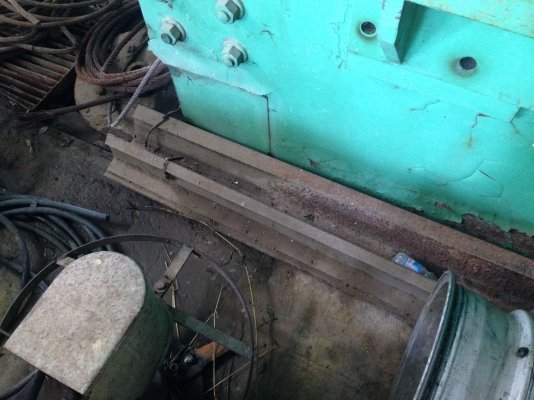 เครื่องพับเหล็กแผ่น หนา 6mm. ยาว 8 ฟุต อุปกรณ์พร้อมทำงาน เครื่องพับเหล็กแผ่น หนา 6mm. ยาว 8 ฟุต อุปกรณ์พร้อมทำงาน