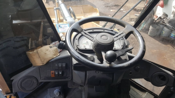 ขาย รถตัก CAT 924H รถพร้อมใช้งาน ระบบไฟเต็ม เอกสารเล่มทะเบียนเต็ม ราคาต่อรองได้