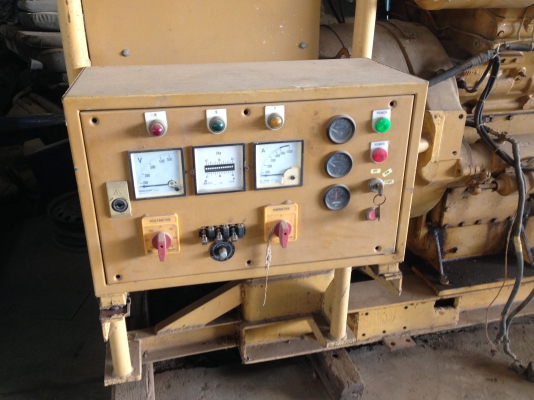 เครื่องปั่นไฟ Cummins 400 KVA พร้อมใช้งาน