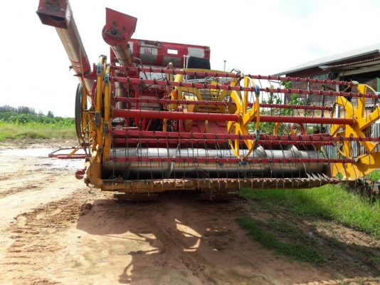 ขายรถเกี่ยวข้าวศักดิ์พัฒนาSS501T 210แรง6HH1 ช่วงล่าง10อุ้ม1.5ตัน สภาาพร้อมใช้งาน