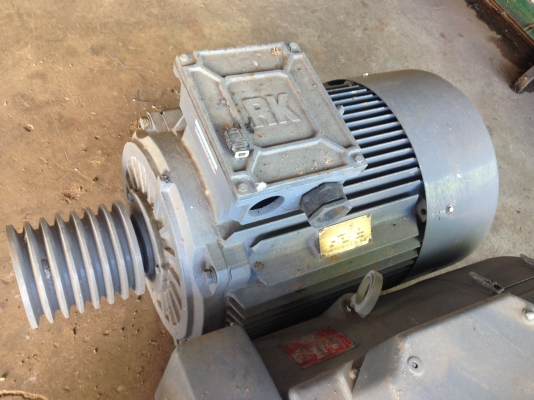 มอเตอร์ พร้อมปั๊มน้ำ และ ไดปั่นไฟ 100KVA (ชิ้นละ 30,000 บาท) มอเตอร์ พร้อมปั๊มน้ำ และ ไดปั่นไฟ 100KVA (ชิ้นละ 30,000 บาท)