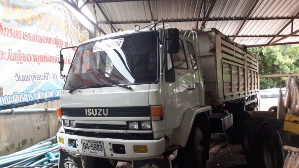ขายด่วน ISUZU 240 แรงเดิมๆสองเพลา สภาพดีมากๆๆ