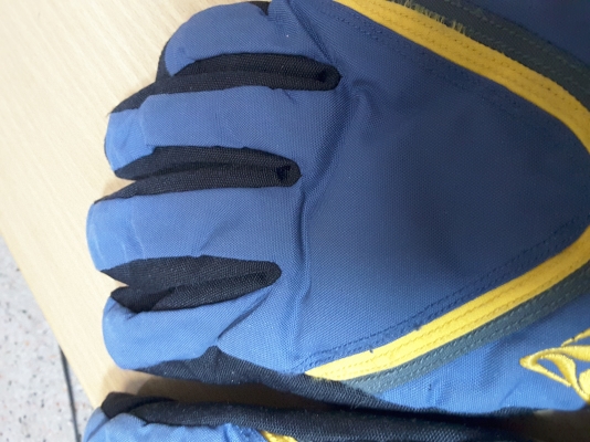 ถุงมือจากตู้ญี่ปุ่น Access under Glove size:M 56\%Nylon 44\%Pvc ถุงมือจากตู้ญี่ปุ่น Access under Glove size:M 56\%Nylon 44\%Pvc