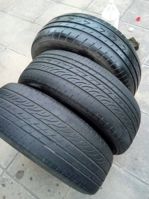 215/60R16  BRIDGESTONE มี 2 เส้น  tel.081-427-3941
