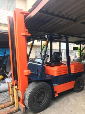 toyota รุ่น 5 ยกได้ 4.5 ตัน