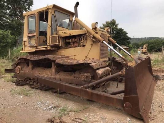 ขาย 800,000  CATTERPILAR D 6 D ตีนเป็ดเกียร์ตัด เครื่องดี ปั้มแรงเอกสารอินวอยส์   รถอยู่  สระบุรี  090-772-3710 090-772-3708