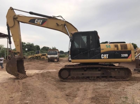 CAT 320D