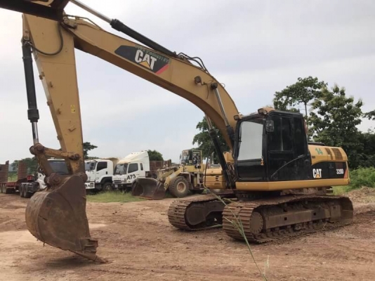 CAT 320D