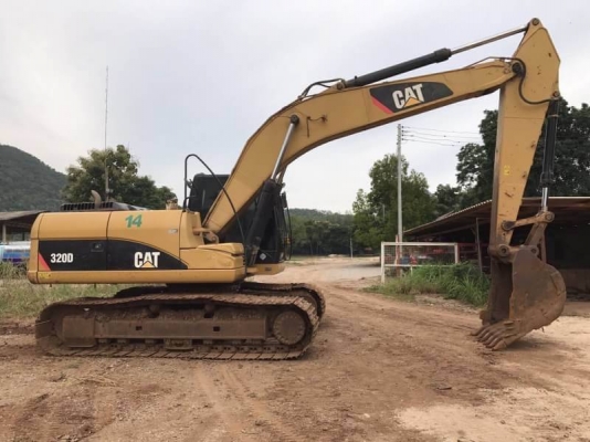 CAT 320D