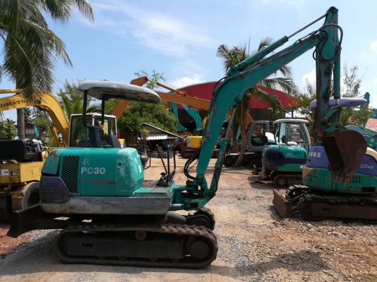 ขายKOMATSU PC30-7  เก่าญี่ปุ่นแท้  มีลายแย๊ก  เดิมๆๆ  3,XXX  ชั่วโมง  ลองระบบกันได้ทุกวัน  โทร  089-3818694  ดวงนภา