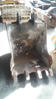 ขายบุ้งกี๋/ รถขุด60 /สลัก50มิล/ซอกแขน18.5เซนติเมตร/ปากกว้าง68เซนติเมตร  เก่านอกขายราคา 13,000 บาท