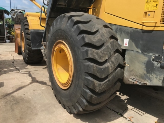 รถตักล้อยาง Komatsu WA380-5 รถเก่านอก สภาพดี พร้อมใช้งาน 091 695-6445