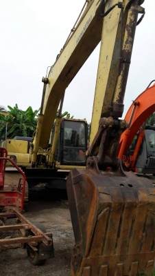 ขายรถแบคโฮ KOMATSU PC 200-6 เอวแน่นโซ่หนาไฟฟ้าเต็มเอกสารทะเบียน