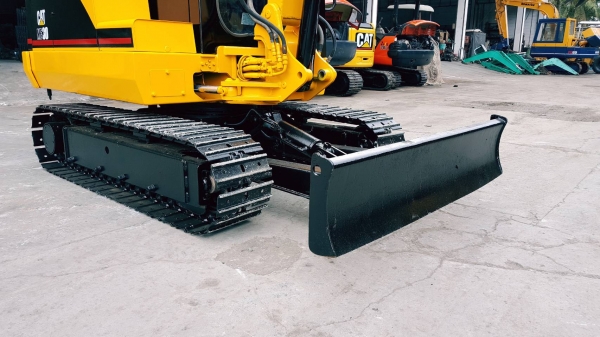 ขาย รถขุด MITSUBISHI รุ่น ME30 มือสองญี่ปุ่น แทรกเหล็ก สลัก บูทเอวแน่น 100\% ปั้มนิ้ว มาพร้อม หัวเก๋ง สวยพร้อมใช้งาน ทำสี CAT เพื่อความสวยงามเท่านั้น มือถือ 0818753444  สอบถามเพิ่มเติมได้ที่ http://line.me/ti/p/mFkzr50JVd