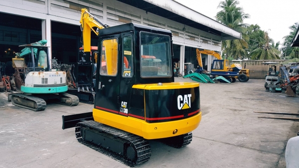 ขาย รถขุด MITSUBISHI รุ่น ME30 มือสองญี่ปุ่น แทรกเหล็ก สลัก บูทเอวแน่น 100\% ปั้มนิ้ว มาพร้อม หัวเก๋ง สวยพร้อมใช้งาน ทำสี CAT เพื่อความสวยงามเท่านั้น มือถือ 0818753444  สอบถามเพิ่มเติมได้ที่ http://line.me/ti/p/mFkzr50JVd