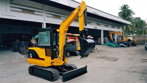 ขาย รถขุด MITSUBISHI รุ่น ME30 มือสองญี่ปุ่น แทรกเหล็ก สลัก บูทเอวแน่น 100\% ปั้มนิ้ว มาพร้อม หัวเก๋ง สวยพร้อมใช้งาน ทำสี CAT เพื่อความสวยงามเท่านั้น มือถือ 0818753444  สอบถามเพิ่มเติมได้ที่ http://line.me/ti/p/mFkzr50JVd