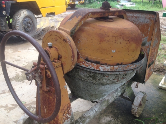 (ขายแล้วครับ) โม่ผสมปูน GOLDEN MIXER ไฟบ้าน 220 โวลต์ 3HP พร้อมใช้งาน!