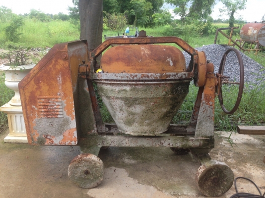 (ขายแล้วครับ) โม่ผสมปูน GOLDEN MIXER ไฟบ้าน 220 โวลต์ 3HP พร้อมใช้งาน!