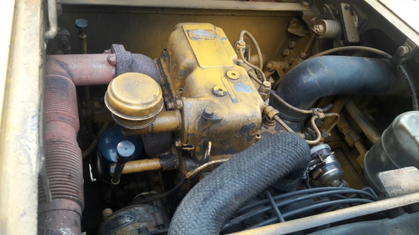 ขายรถตักล้อยาง   KOMATSU รุ่น  WA30-1 ปี1983 เครื่องยนต์ 2D942 เก่านอก มีเอกสาร พร้อมขาย  ใช้งานได้จริงค่ะ ขายราคา265,000 บาท