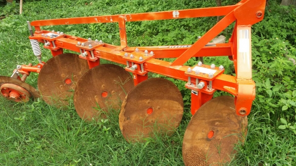 ขายผาน4 บุกเบิก รุ่น DP224E สภาพเดิมๆ พร้อมใช้งาน ใช้กับรุ่น 34-36 แรงม้า