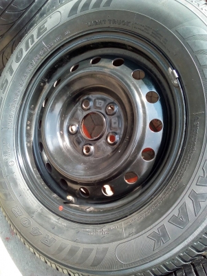 กะทะล้อขอบ15 ขนาด 5 รู ใส่ไมตี้ วีโก้ พร้อมยาง 205/70R15 DEESTONE ชุด 4 ล้อ โทร.081-427-3941