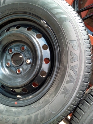กะทะล้อขอบ15 ขนาด 5 รู ใส่ไมตี้ วีโก้ พร้อมยาง 205/70R15 DEESTONE ชุด 4 ล้อ โทร.081-427-3941