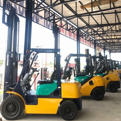 รถยกโฟล์คลิฟ