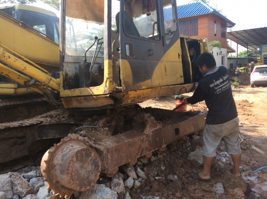 ตัดอะไหล่ครับkomatsu pc120-5 สนใจอะไหล่ตัวไหนสอบถามได้ ตัดอะไหล่ครับkomatsu pc120-5 สนใจอะไหล่ตัวไหนสอบถามได้