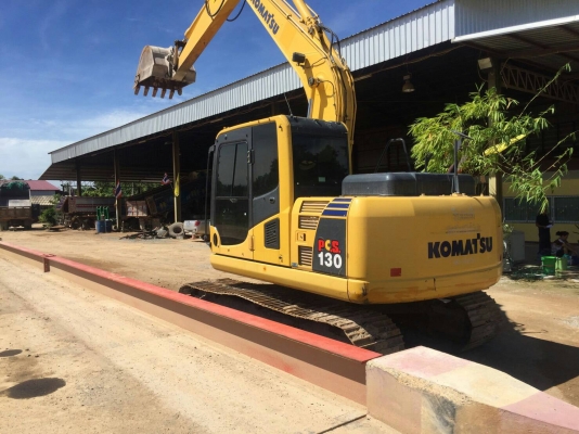 ขออณุญาติขายรถ  PC130-8 เอกสารพร้อม ชั่วโมง 4600กว่าพร้อมใช้งานราคา 1800000  สนใจติดต่อ 0853224877-0988930465