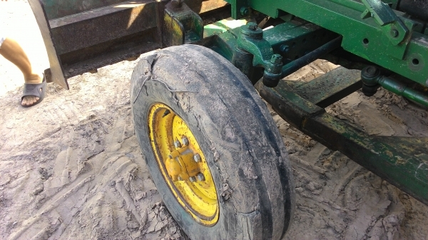 รถไถจอนเดียร์ 2456 รถไถสภาพสวยเฟี๊ยบ