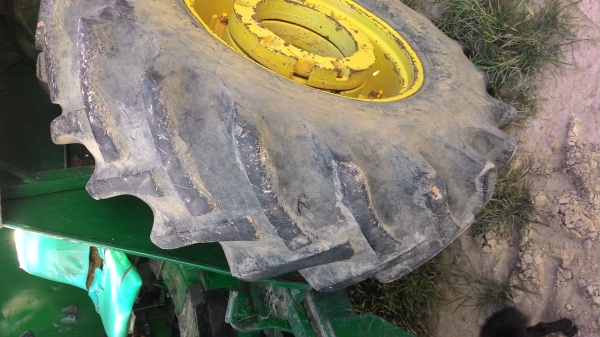 รถไถจอนเดียร์ 2456 รถไถสภาพสวยเฟี๊ยบ