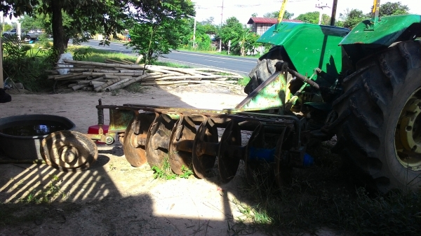 รถไถจอนเดียร์ 2456 รถไถสภาพสวยเฟี๊ยบ