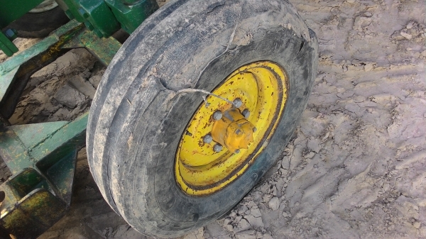 รถไถจอนเดียร์ 2456 รถไถสภาพสวยเฟี๊ยบ