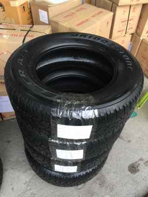 ยาง Bridgestone 265 65 17 ปลายปี15 ดอกเต็ม สวยคม ใช้ยาว ราคาไม่แพง ยาง Bridgestone 265 65 17 ปลายปี15 ดอกเต็ม สวยคม ใช้ยาว ราคาไม่แพง