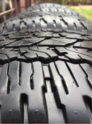 ยาง Bridgestone 265 65 17 ปลายปี15 ดอกเต็ม สวยคม ใช้ยาว ราคาไม่แพง ยาง Bridgestone 265 65 17 ปลายปี15 ดอกเต็ม สวยคม ใช้ยาว ราคาไม่แพง