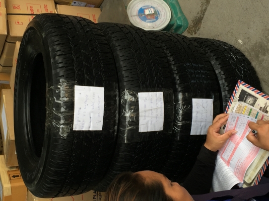 ยาง Bridgestone 265 65 17 ปลายปี15 ดอกเต็ม สวยคม ใช้ยาว ราคาไม่แพง ยาง Bridgestone 265 65 17 ปลายปี15 ดอกเต็ม สวยคม ใช้ยาว ราคาไม่แพง