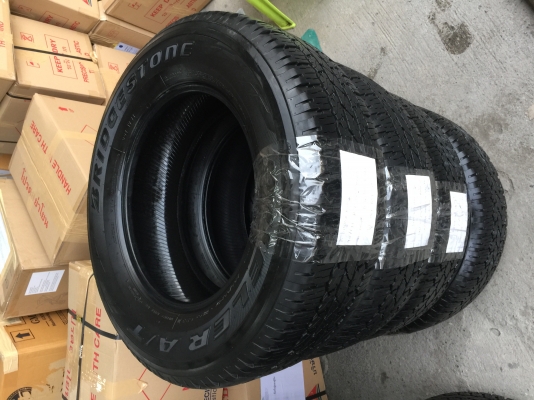 ยาง Bridgestone 265 65 17 ปลายปี15 ดอกเต็ม สวยคม ใช้ยาว ราคาไม่แพง ยาง Bridgestone 265 65 17 ปลายปี15 ดอกเต็ม สวยคม ใช้ยาว ราคาไม่แพง