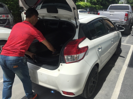 ยาง Bridgestone 265 65 17 ปลายปี16 ดอกเต็ม ไม่มีปะ ใช้ยาว ราคาไม่แพง