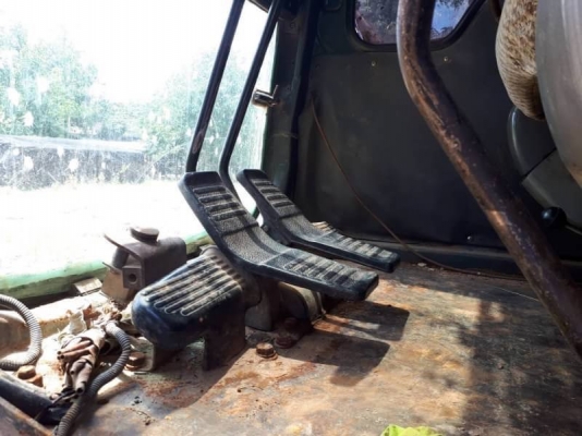 ขาย 635,000  KOMATSU PC200-6 เครื่อง คามินท์ ดี ปั้มแรง โช่หนา เอวขยับ เอกสารเช่มทะเบียน รถอยู่ จ.มุกดาหาร 090-772-3710  ...ดูเพิ่ม