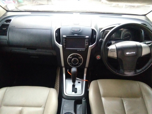 ขายด่วนมิวx ปี2016 วิ่ง70000กว่าโล ตัวทอปเครื่อง2500ราคา850000โทร0816647789