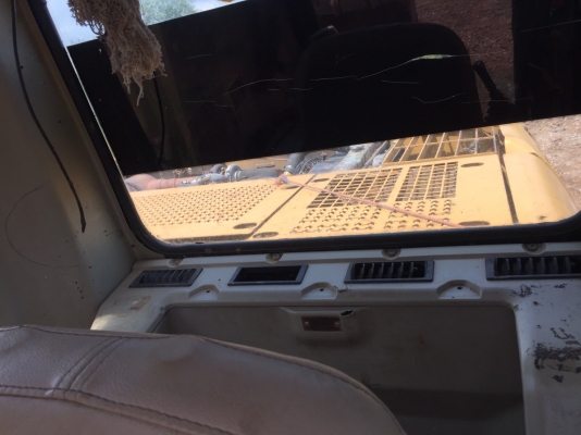 ขายด่วน CAT 320C สภาพพร้อมใช้งาน เครื่องปั้มดี โซ่หนา ไฟฟ้าตัดมอเตอร์คันเร่ง รถทำงานปกติ เอกสารเล่มทะเบียน สนใจโทรสอบถาม 093-0764943  088-3223272 K ตั้ม