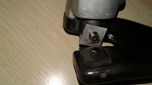 กรรไกรไฟฟ้า makita แท้