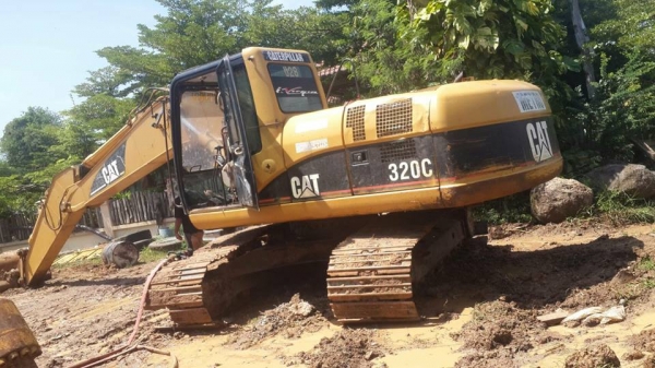 ขายรถขุดแบ็คโค CAT320 JAPANทำงาน14870 ช่วงล่างดีเอกสารเล่มทะเบียนครบ จัดไฟแนนซ์ได้ บูมสวย