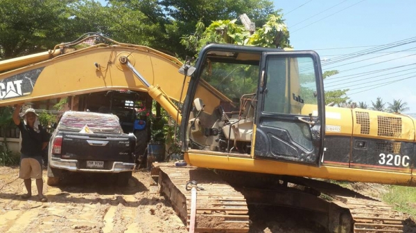 ขายรถขุดแบ็คโค CAT320 JAPANทำงาน14870 ช่วงล่างดีเอกสารเล่มทะเบียนครบ จัดไฟแนนซ์ได้ บูมสวย