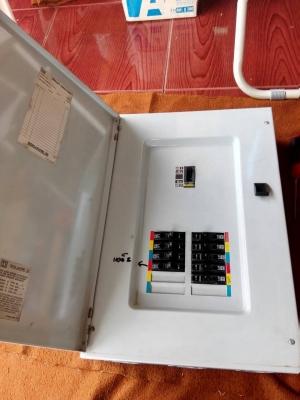 ตู้โหลดไฟฟ้า 3 เฟส SQUARE D ตู้โหลดไฟฟ้า 3 เฟส SQUARE D