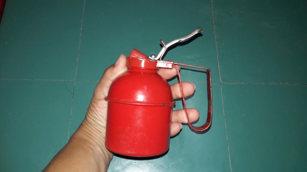 ขายกาหยอดน้ำมันงานเก่าเก็บอิตาลี PERFETTO MADE IN ITALY.