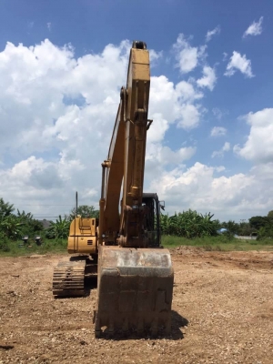 ขาย 890,000 บาท CATTERPILAR 320C ทำงาน 22,xxx ชม. เครื่องดี ปั้มแรง โช่หนา เอวแน่น ไฟฟ้าครบ(ขาดมอเตอร์คันเร่ง) เอกสารเล่มทะเบียน  รถอยู่ จ.บุรีรัมย์  090-772-3710 090-772-3708