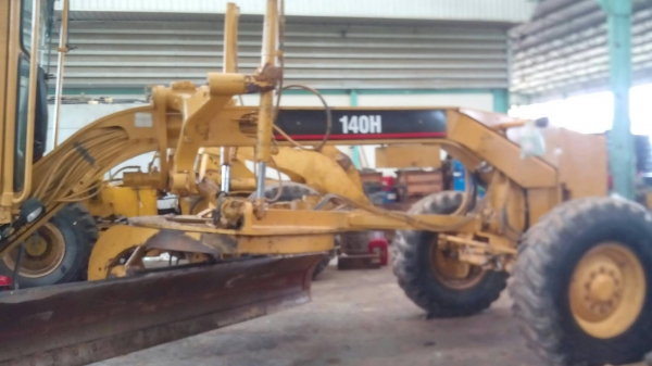 รถเก่าญี่ปุ่น แคท 140H ราคา 4,400,000 แอร์เย็นสบาย รถภาคกลาง